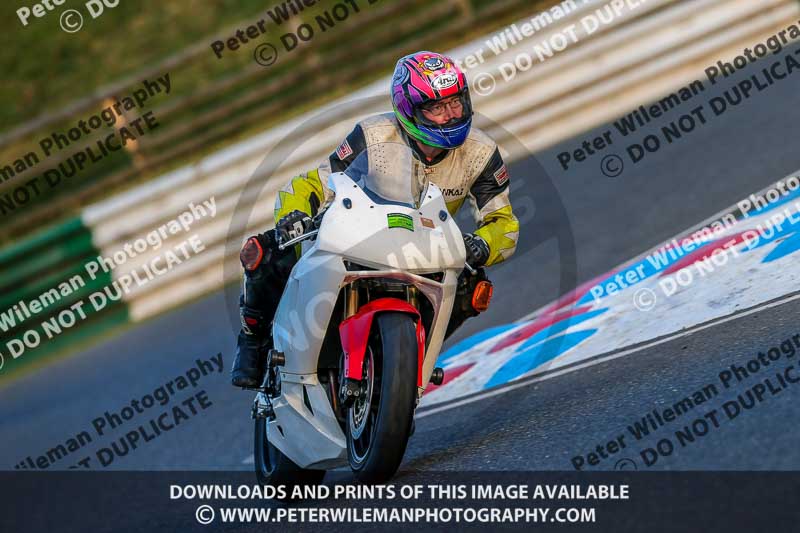 PJM Wedding Photography;enduro digital images;event digital images;eventdigitalimages;mallory park;mallory park photographs;mallory park trackday;mallory park trackday photographs;no limits trackdays;peter wileman photography;racing digital images;trackday digital images;trackday photos
